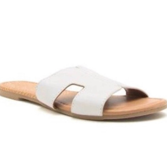 BOUTIQUE | On The Go Slip On Sandals - Picture 4 of 4